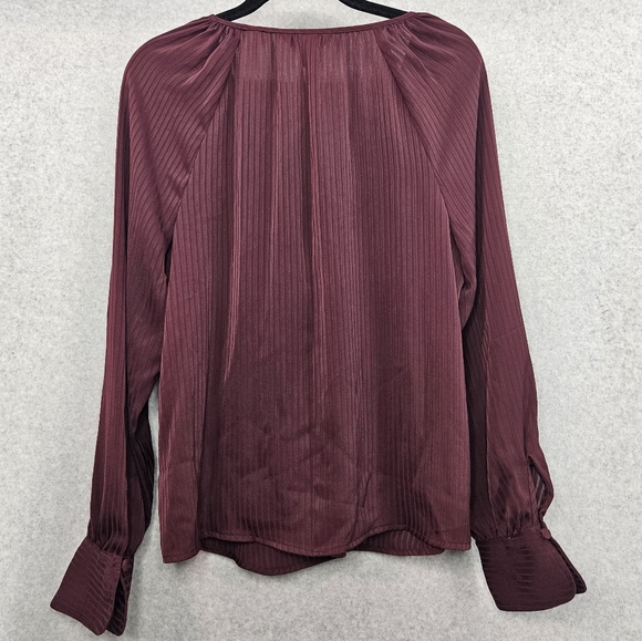 Nine West V-Neck Blouson Top Women's Small Plum Burgundy Shadow Stripe - Picture 6 of 6